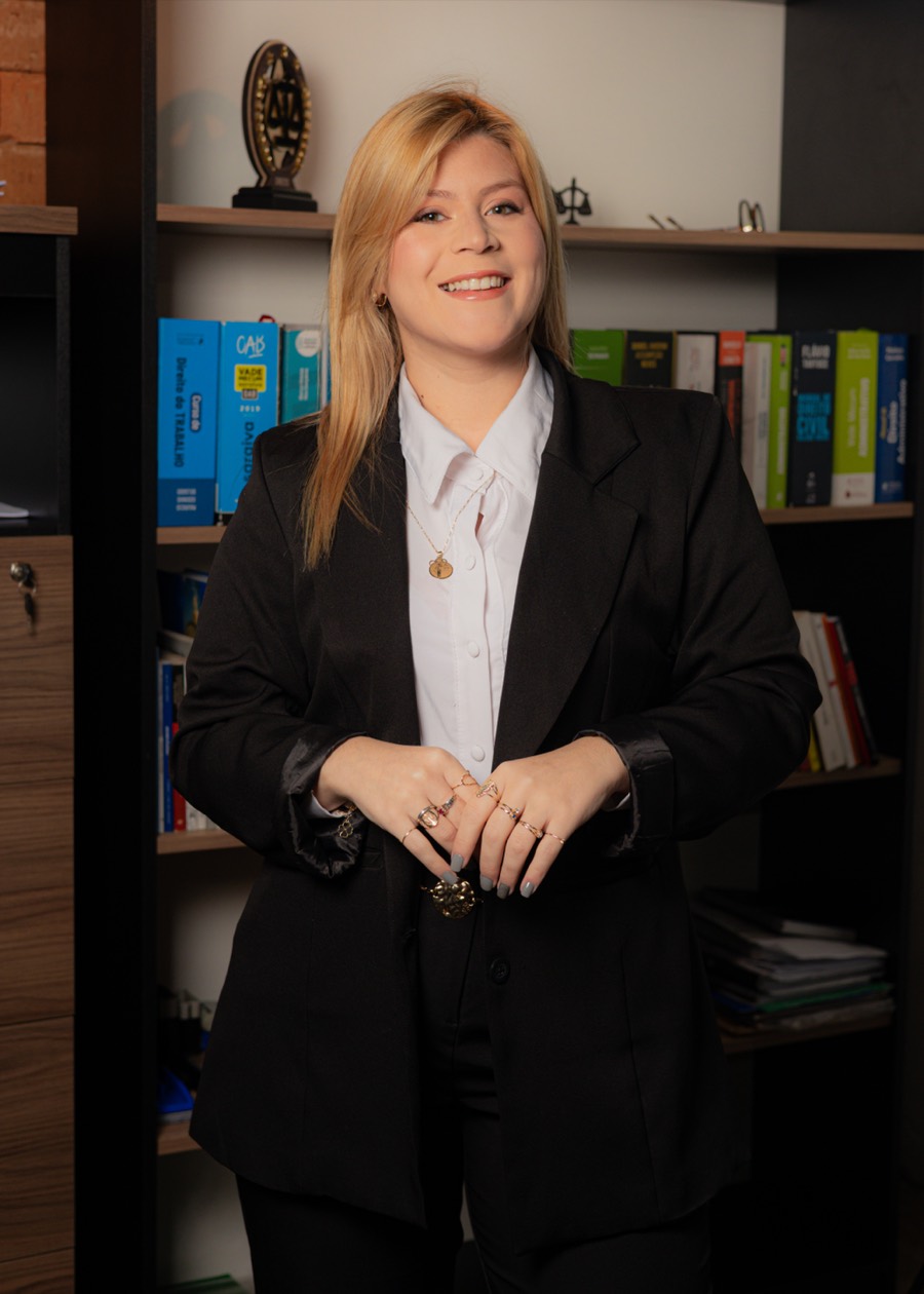 Thais Dalenogare